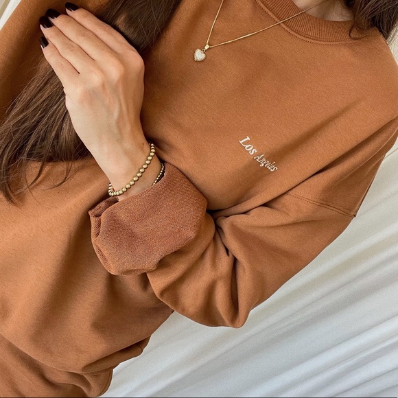 LOS ANGELES SWEATSHIRT / SHORTS SET — In Caramel - Picture 2 of 9